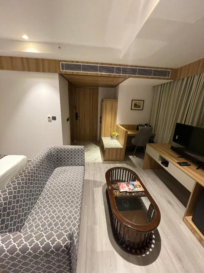 Hotel Malbork Inn @ Janakpuri Дели Экстерьер фото