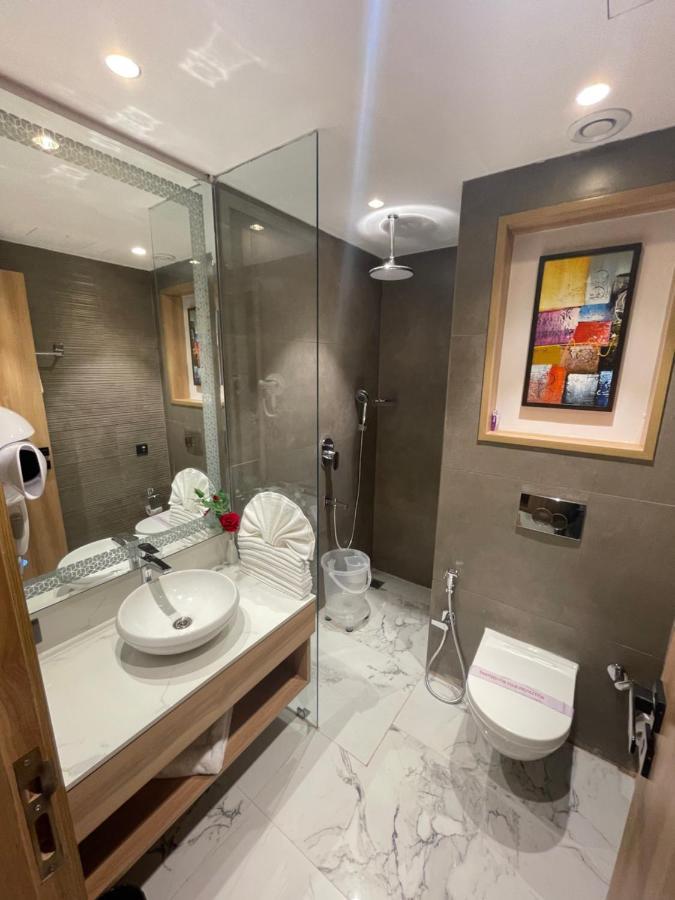 Hotel Malbork Inn @ Janakpuri Дели Экстерьер фото