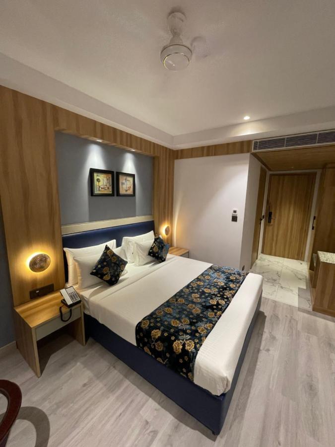 Hotel Malbork Inn @ Janakpuri Дели Экстерьер фото